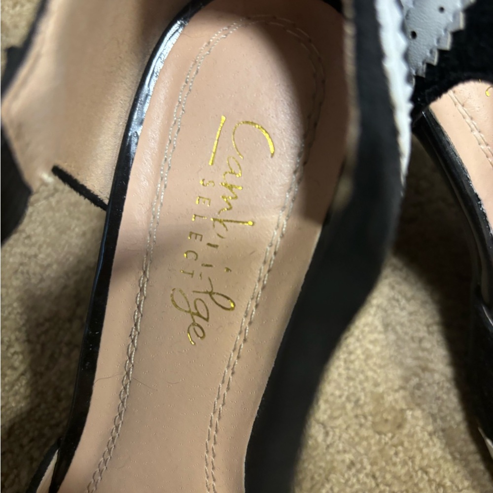 Cambridge select t-strap wingtip cutout mid heel dress pump, sz 6.5. - Picture 3 of 7